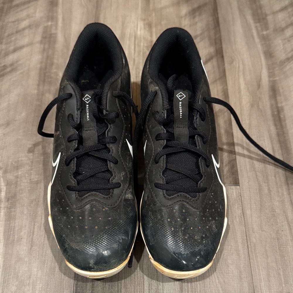 Nike Baseball Black and White Cleats